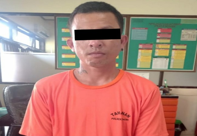 Kadek Joni Astawa yang dketahui sebagai residivis ini saat diamankan di Mapolsek Mengwi, Badung. (ist)