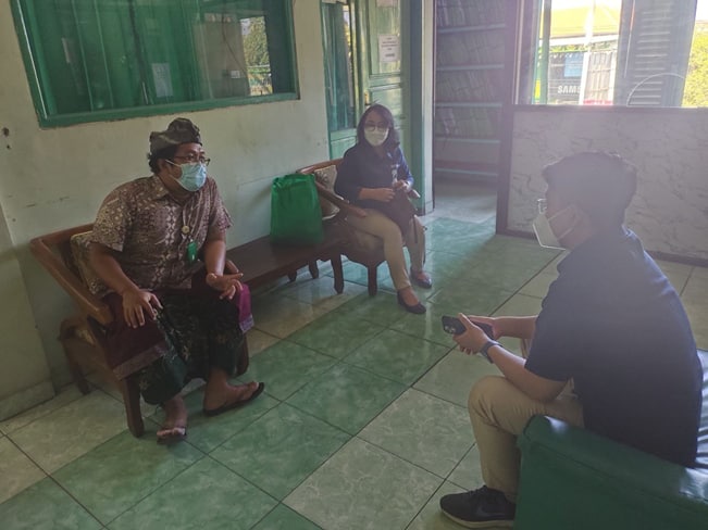 PEMANTAUAN: Pihak BPJS Singaraja memantau penerapan BPJS Kesehatan di rumah sakit umum daerah Buleleng. (IST)