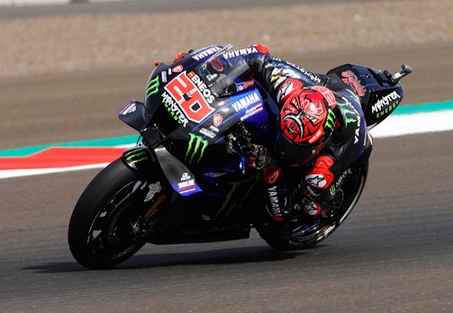 Fabio Quartararo butuh finis di depan Francesco Bagnaia untuk mempertahankan posisinya di puncak klasemen pembalap MotoGP. (ANGGER BONDAN/JAWA POS)