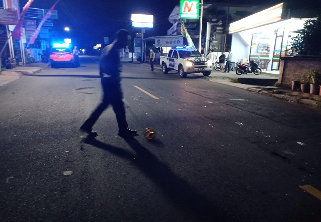 Polisi melakukan olah TKP tabrak lari. (Foto: Humas Polres Buleleng)