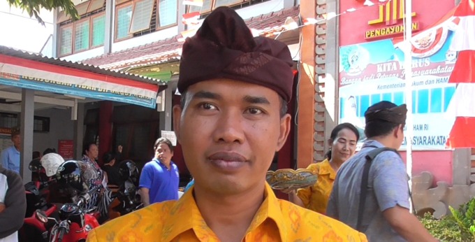 REKTOR BARU : Nyoman Gede Remaja, Dekan Fakultas Hukum Universitas Panji Sakti (FH Unipas) . (foto: eka prasetia/radar bali)