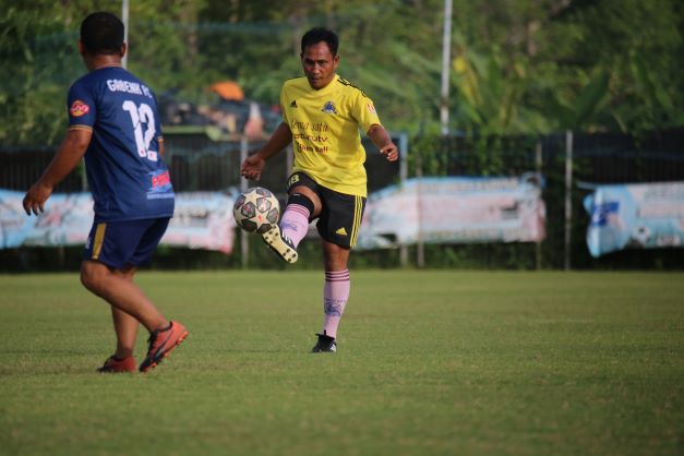 SOROTI lIGA 1: Pengamat sepakbola Wayan Sukadana menilai jika Liga 1 tak segera lanjutkan dampaknya luas.