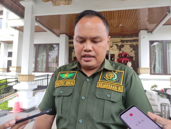 SITA PERHATIAN: Kasi Intel Kejari Denpasar, Putu Eka Suyantha