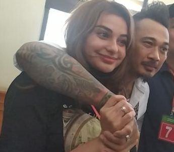 Jerinx dan Nora kini satu visi dalam grup Vlaminora, di luar aktivitas utamanya bersama band Superman Is Dead (SID). (foto : istimewa)