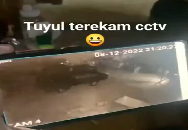 Cuplikan video yang mengklaim adanya tuyul. (Repro)