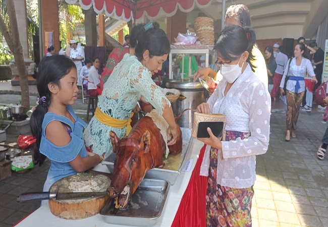 Suasana Gema UKM di Gedung Kesenian Gde Manik. (Eka Prasetya)
