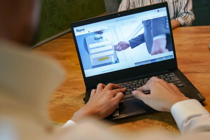 BANTU RS: Program fasilitas percepatan pembayaran untuk Klaim Covid-19 melalui Kopra by Mandiri telah membantu lebih dari 100 Rumah Sakit menjaga stabilitas keuangannya di tengah pandemi Covid-19. (bank mandiri untuk radar bali)