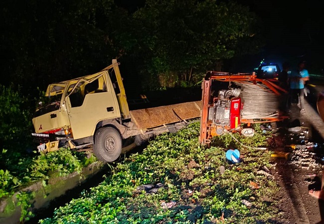 Truk kecelakaan di Sumberklampok. Dua orang tewas dari kejadian tersebut. (Foto: Humas Polres Buleleng)