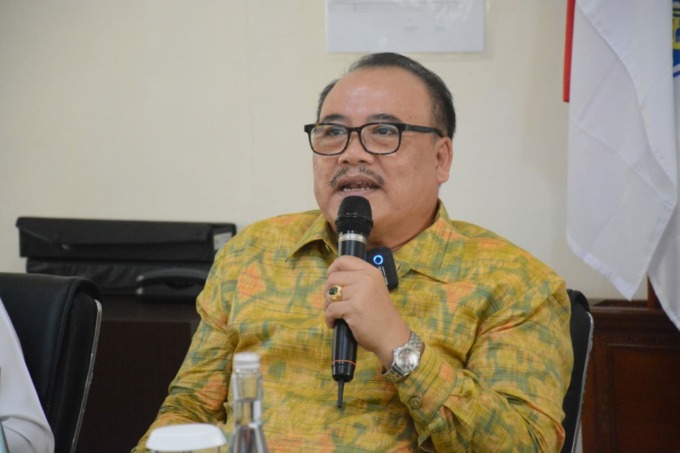 TANTANGAN BARU: Ketua DPD Partai Golkar Bali I Nyoman Sugawa Korry bakal tarung rebut kuirsi DPR RI dapil Bali