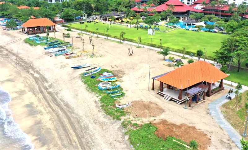 DITATA BIAR LEBIH MEMIKAT : Pemkab Badung akan segara menata tambatan perahu nelayan di Pantai Jerman sehingga terlihat lebih rapi.(foto:istimewa)