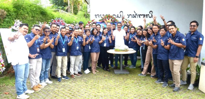 ULTAH KE-22 : Peringatan Hari Ulang Tahun (HUT) ke-22 Jawa Pos Radar Bali. (foto: adrian suwanto/radar bali)