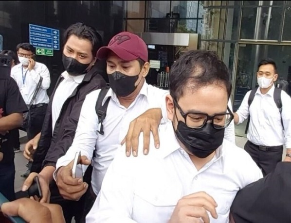 Dito Mahendra saat mendatangi KPK untuk menjalani pemeriksaan (Ridwan/JawaPos.com)