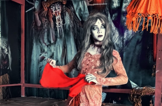 DRIVE THRU EKONOMI KREATIF: Wahana bertema Misteri Gregek Tunggek ini bisa dinikmati di Gedung Parkir Timur Lantai 2 Mal Bali Galeria, Kuta. (MBG Bali untuk Radar Bali) 