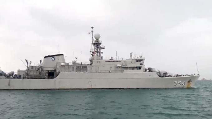 PENSIUN: KRI 364 Ki Hajar Dewantara yang kandas akan ditenggelamkan di perairan Pacung Tejakula sebagai destinasi wisata bahari di Buleleng.