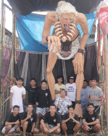 Sekaa Truna Black Bull Banjar Adat Tengah Desa Sinabun. (Eka Prasetya)