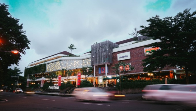 NYAMAN: Tampilan eksotik Plaza Renon yang beralamat di Jalan Raya Puputan No.210, Renon, Denpasar Timur. (Plaza Renon untuk Radar Bali) 