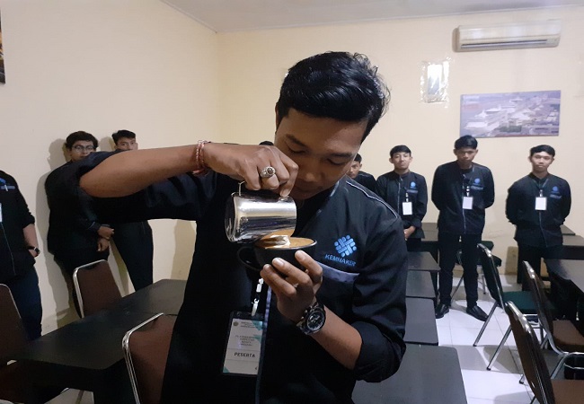 Para peserta nampak serius mengikuti pelatihan. (ist)