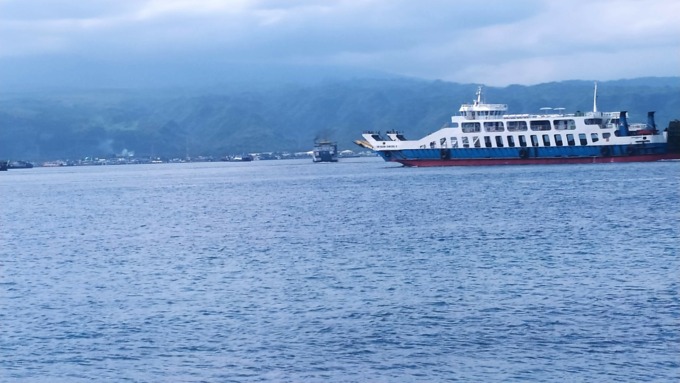 TAMBAH LAYANAN: Aktivitas penyeberangan dari Pelabuhan Gilimanuk ke Ketapang.