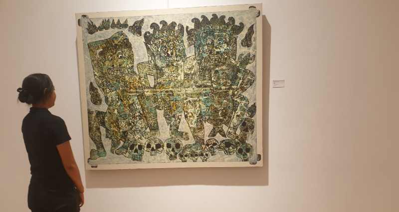 NAIF FIGURATIF: Lukisan karya Anak Agung Ngurah Paramartha dipamerkan di Santrian Art Gallery  selama satu bulan.(foto : ni kadek novi febriani/radar bali)