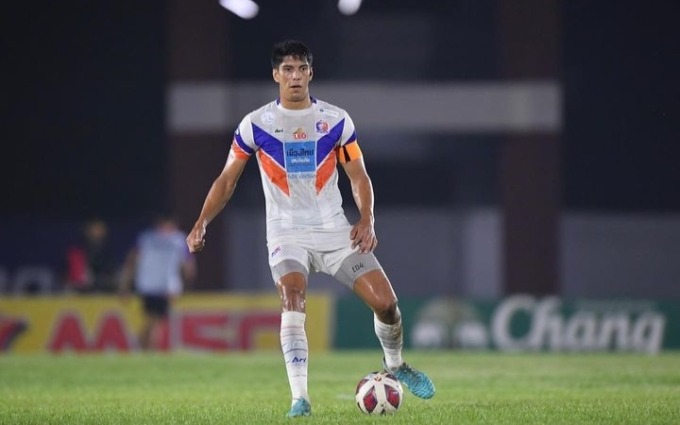 NEGERI GADJAH: Pemain asal Thailand Elias Dolah dikabarkan segera merapat di Bali United. Foto: IG Elias Dolah