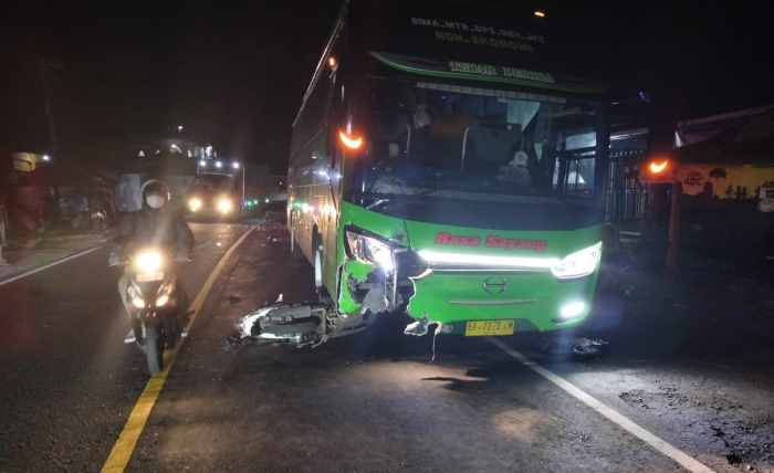 NAHAS PEMOTOR : Motor yang digunakan korban meninggal usai kecelakaan dengan bus (foto:istimewa)