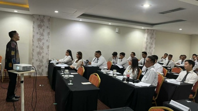 PENDIDIKAN PENGACARA: Suasana Pendidikan Khusus Profesi Advokat (PKPA) Ke-8 gelaran DPC PERADI SAI Denpasar di Hotel Quest San Denpasar, Jumat (5/5/2023). (DPC Peradi Sai Denpasar untuk Radar Bali)