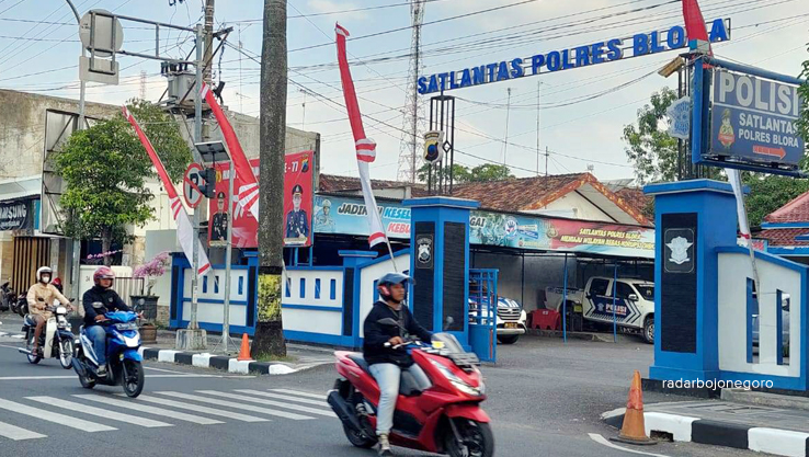 KOSONG: Satlantas Polres Blora belum memastikan kapan datangnya blanko STNK. (LUKMAN HAKIM/RDR.BLORA)