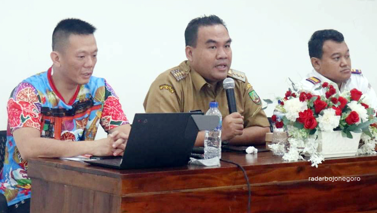 PROMOSIKAN WISATA: Bupati Arief memberikan keterangan tentang event di Blora yang akan mempromosikan wisata dan menambah PAD Blora. (Lukman Hakim/RDR.BLORA)