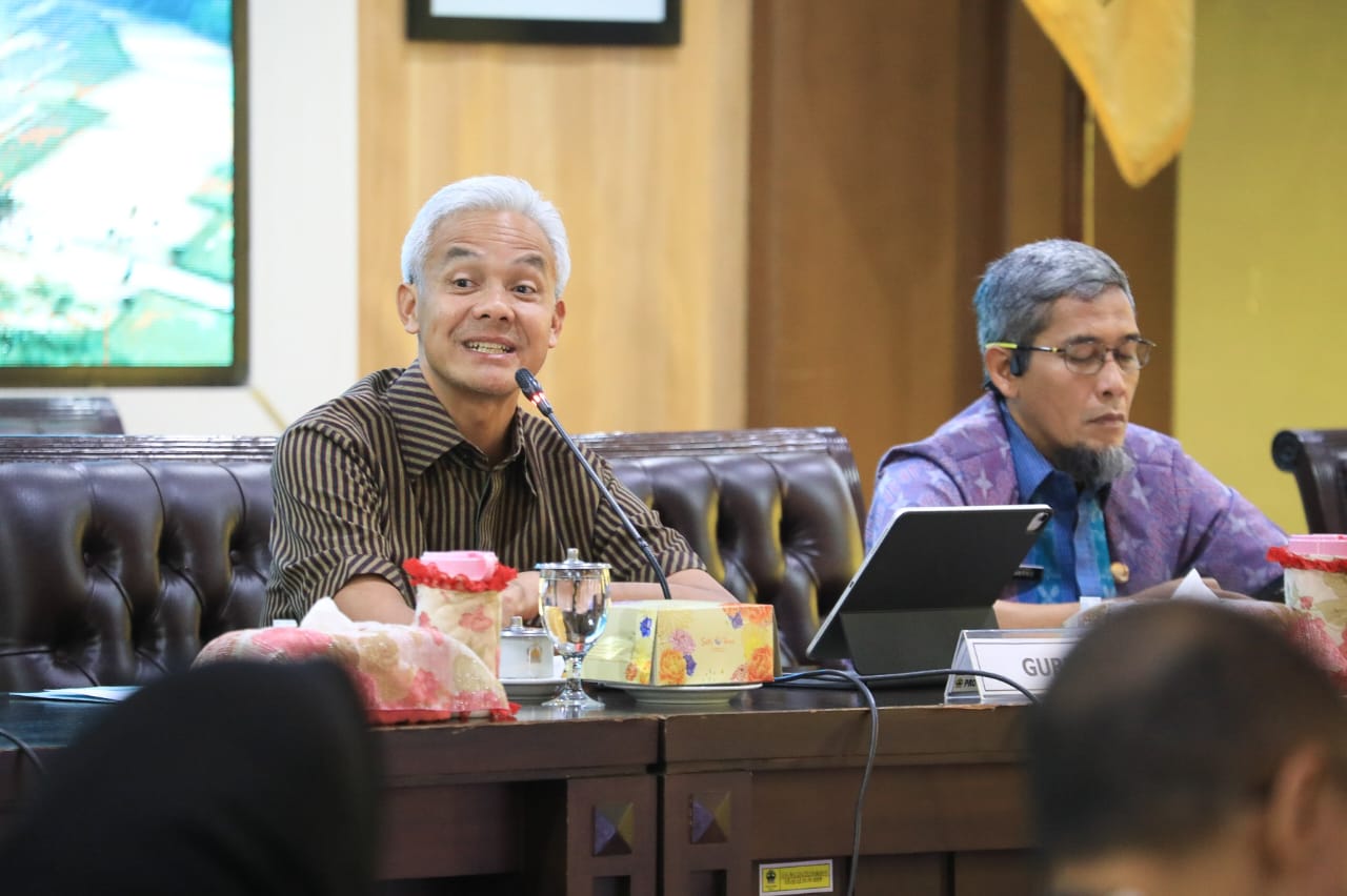 TERBUKTI EFEKTIF: Ganjar Pranowo menerapkan strategi micro targeting untuk menurunkan tingkat kemiskinan di provinsi Jawa Tengah.  (Foto: Humas Pemprov Jateng)