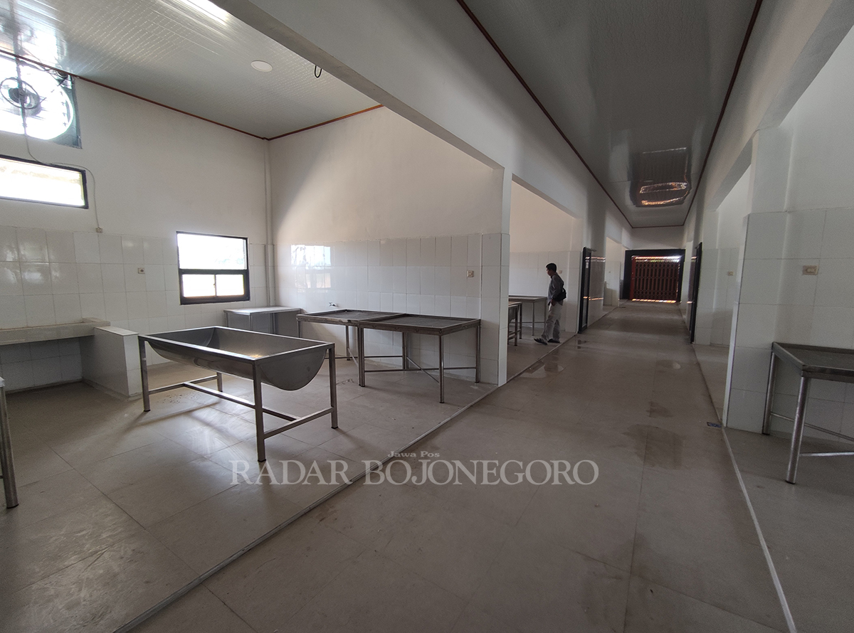 LEBIH MODERN: Rumah potong hewan untuk unggas yang baru di bangun (ANJAR DWI PRADIPTA/RDR.BJN)