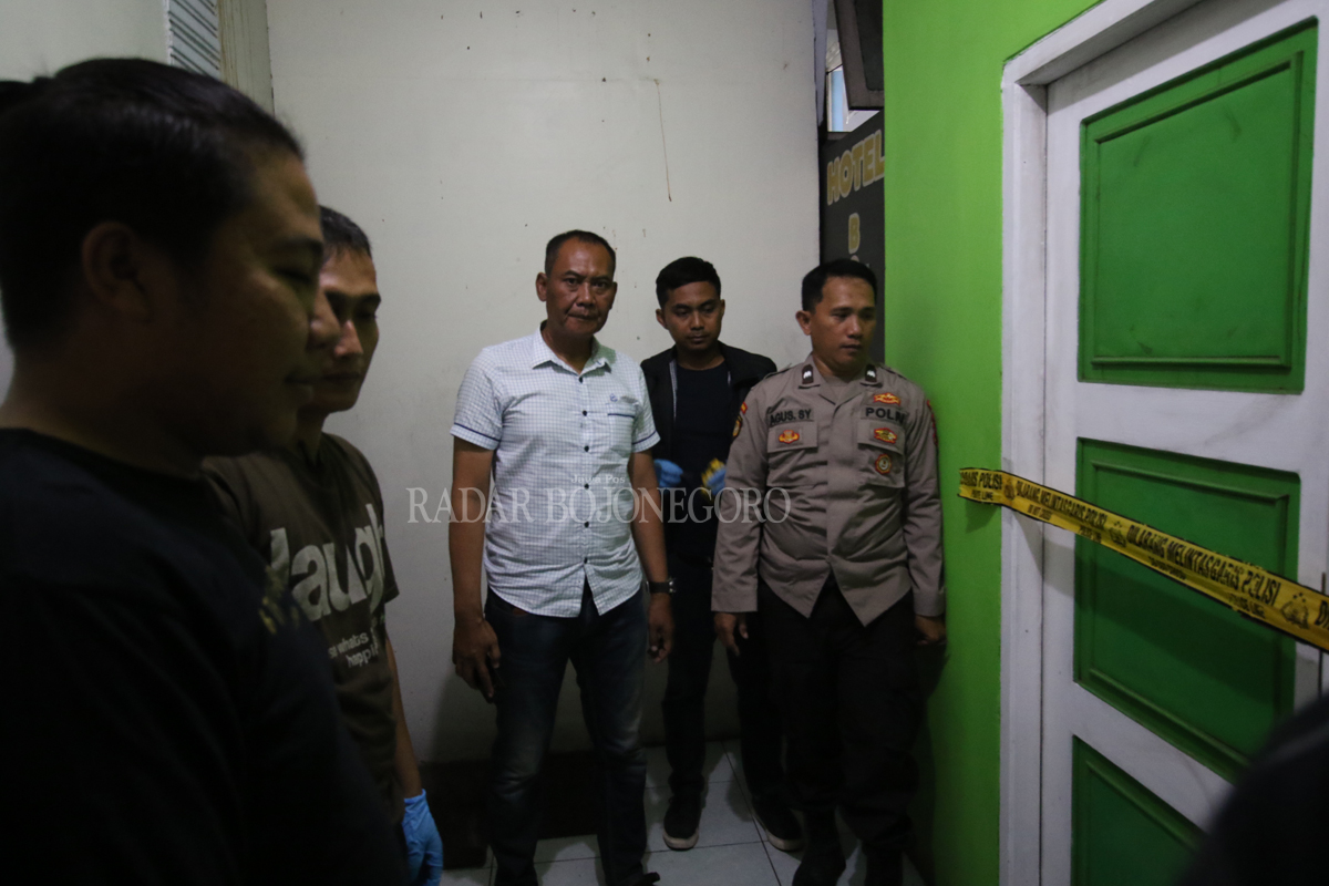 DIBERI PITA KUNING: Kamar hotel yang ditempati untuk pertemuan Adi Ratno Wijaya dan istrinya. (ANJAR DWI PRADIPTA/RDR.LMG)