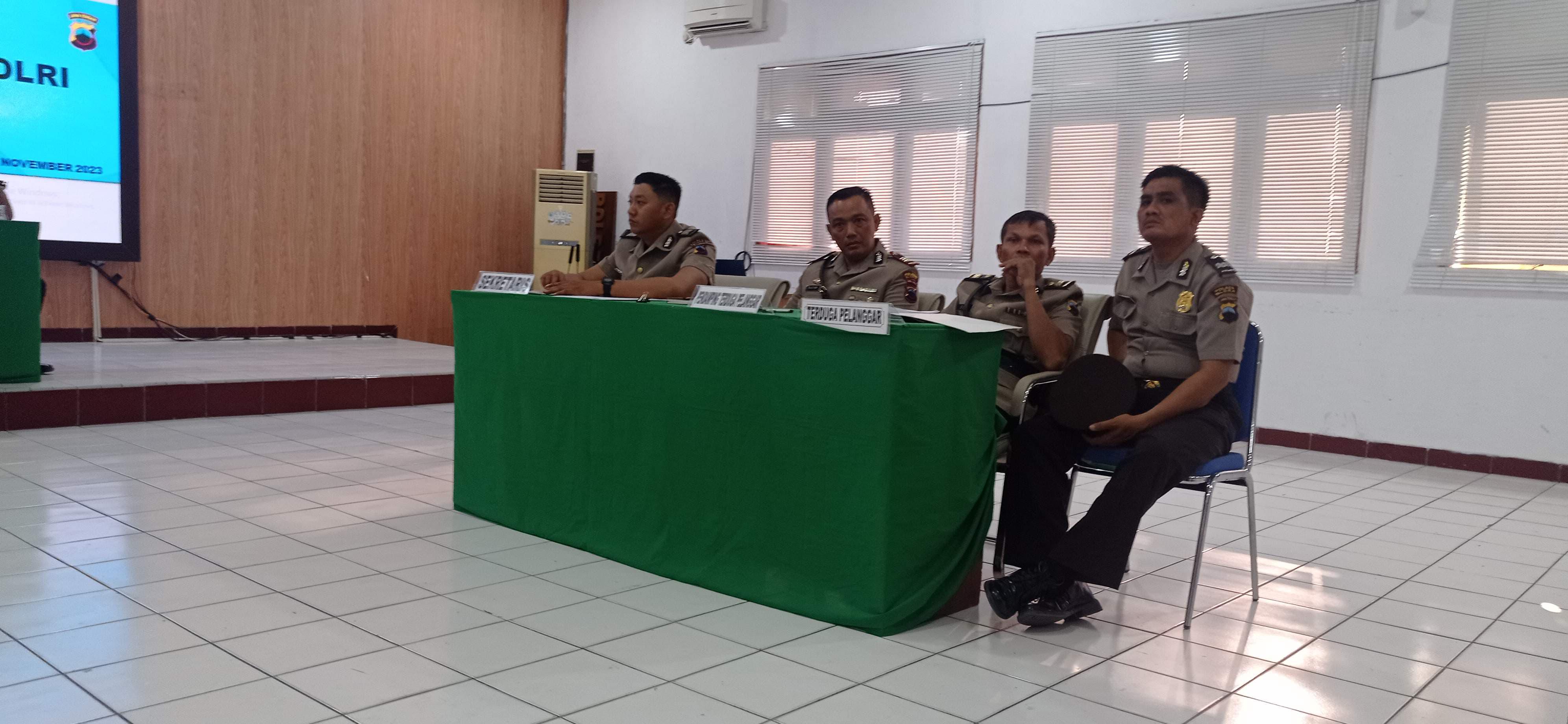 PROPAM: Sipropam Polres Blora gelar sidang disiplin dengan terlapor oknum polisi Aiptu ABH. (IST/RADAR BOJONEGORO)