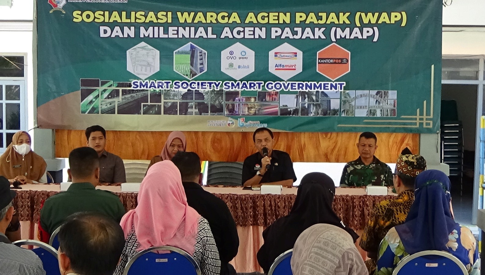 TEROBOSAN : Untuk meningkatkan kesadaran pembyaran PBB-P2 Bapenda Bojonegoro membuat program Warga Agen Pajak.  (IST/RADAR BOJONEGORO)