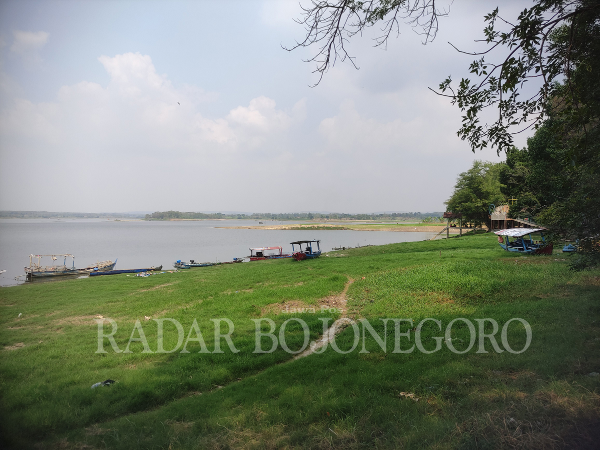 MOMEN AKHIR TAHUN: Komisi D DPRD Lamongan meminta Disparbud Lamongan untuk mempersiapkan potensi lonjakan wisatawan di momen Nataru. (ANJAR DWI PRADIPTA/RDR.LMG)