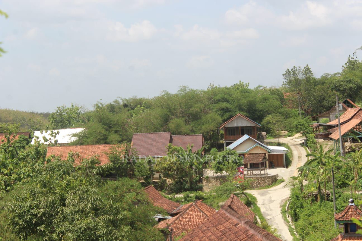 KUMUH: Permukiman di pedalaman Kecamatan Randublatung termasuk kategori kawasan kumuh, perlu penataan ulang. (RAHUL OSCARRA DUTA/RADAR BLORA)