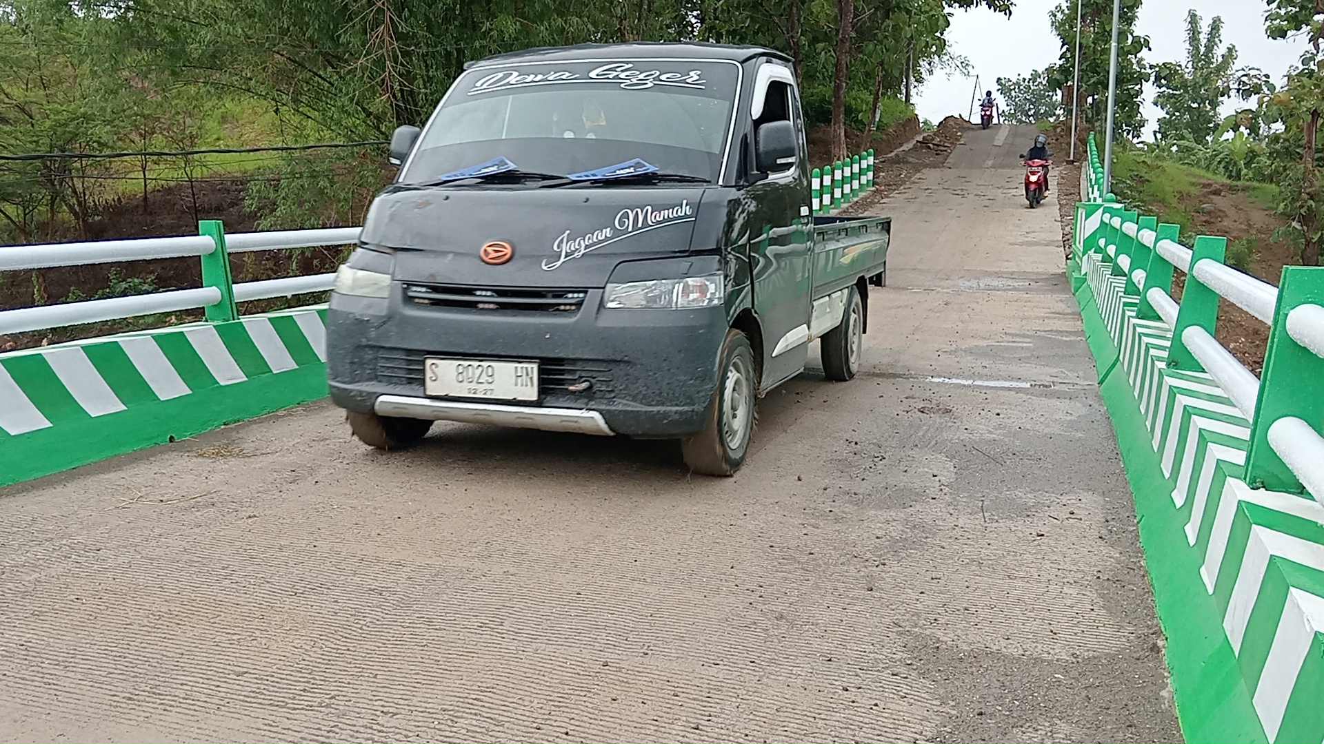 PERBAIKAN JEMBATAN: Pemkab Bojonegoro telah membangun Jembatan Panjang yang menghubungkan beberapa desa di Kecamatan Kedungadem. Jembatan itu sebelumnya dari kayu dan membahayakan pengendara.