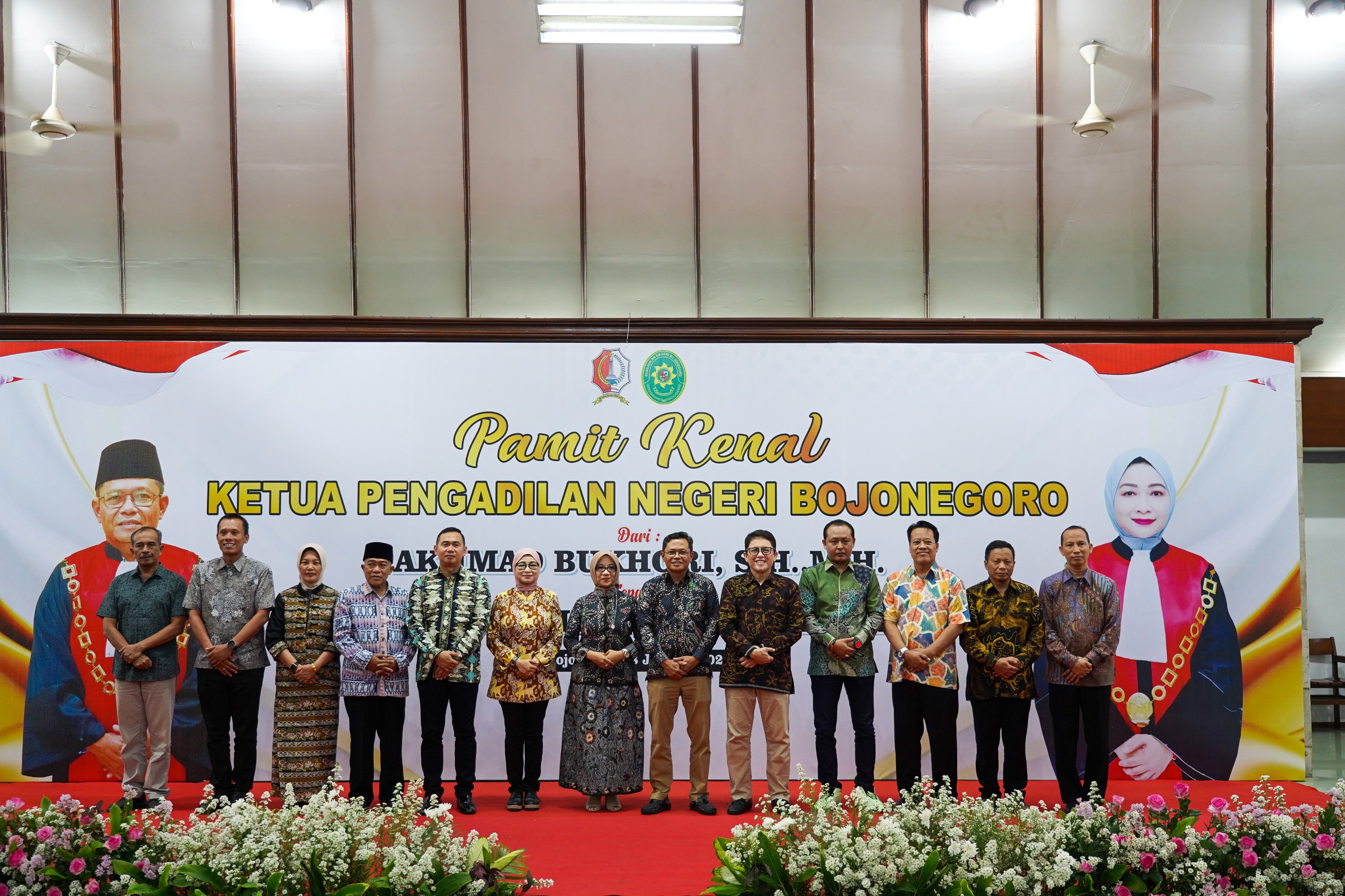 PISAH SAMBUT: Pj Bupati Bojonegoro Adriyanto saat menghadiri pisah sambut Ketua PN Bojonegoro Senin (8/1) malam di Pendapa Malowopati.(ISTIMEWA/RADAR BOJONEGORO)
