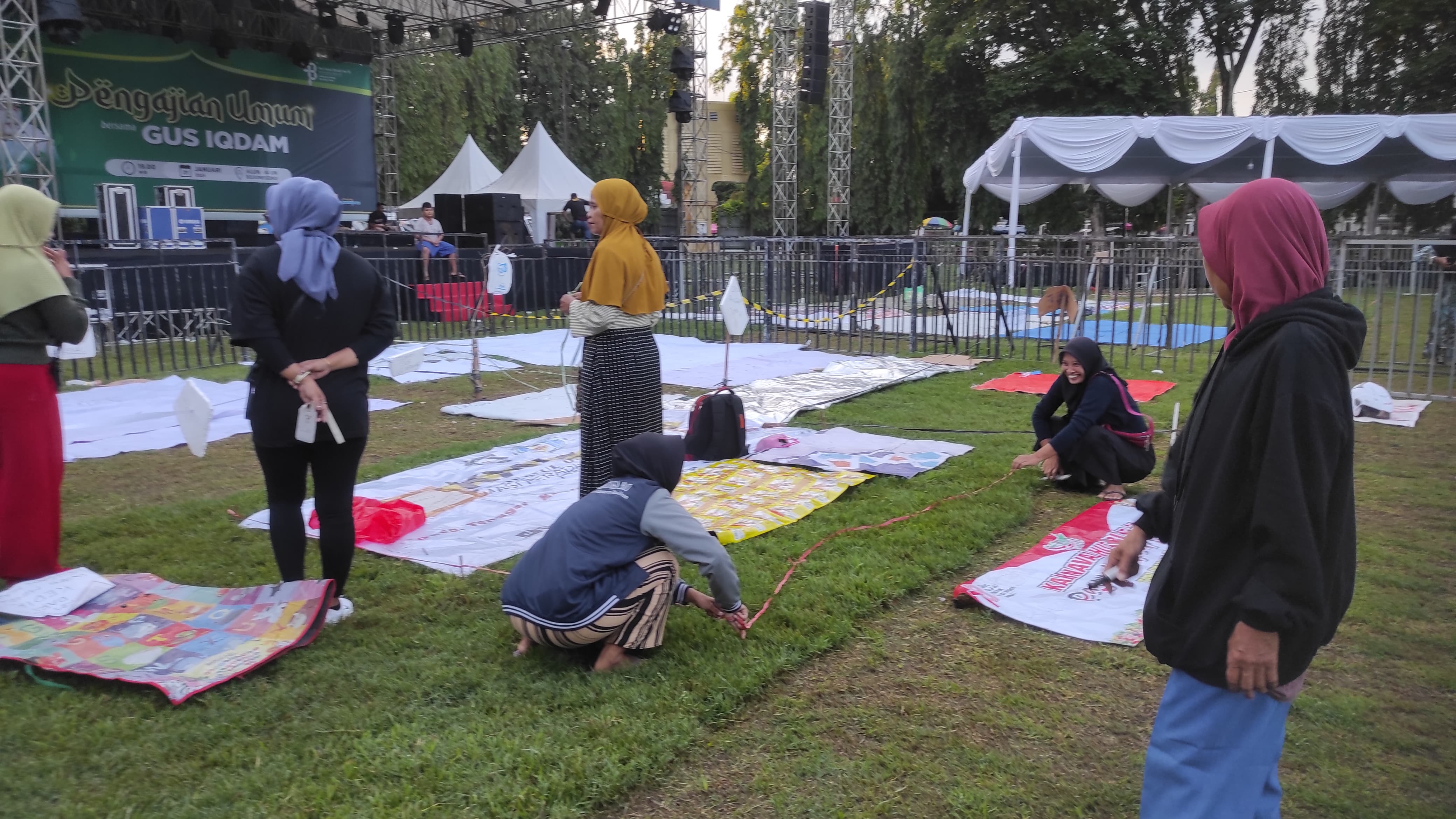 Kedatangan pendakwah kondang Gus Iqdam ke Bojonegoro pada Minggu (21/1) (Dhani Wahyu A/RDR.BJN)