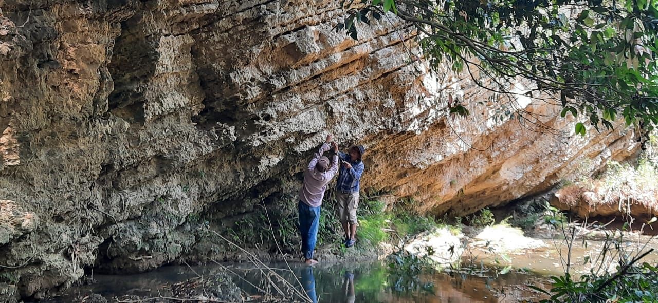 EKSOTIS: Pemandangan singkapan batuan di Situs Sabrangan di Desa Gandu, Kecamatan Bogorejo yang mana diusulkan menjadi salah satu geoheritage sekaligus geopark. (IST/RADAR BLORA)