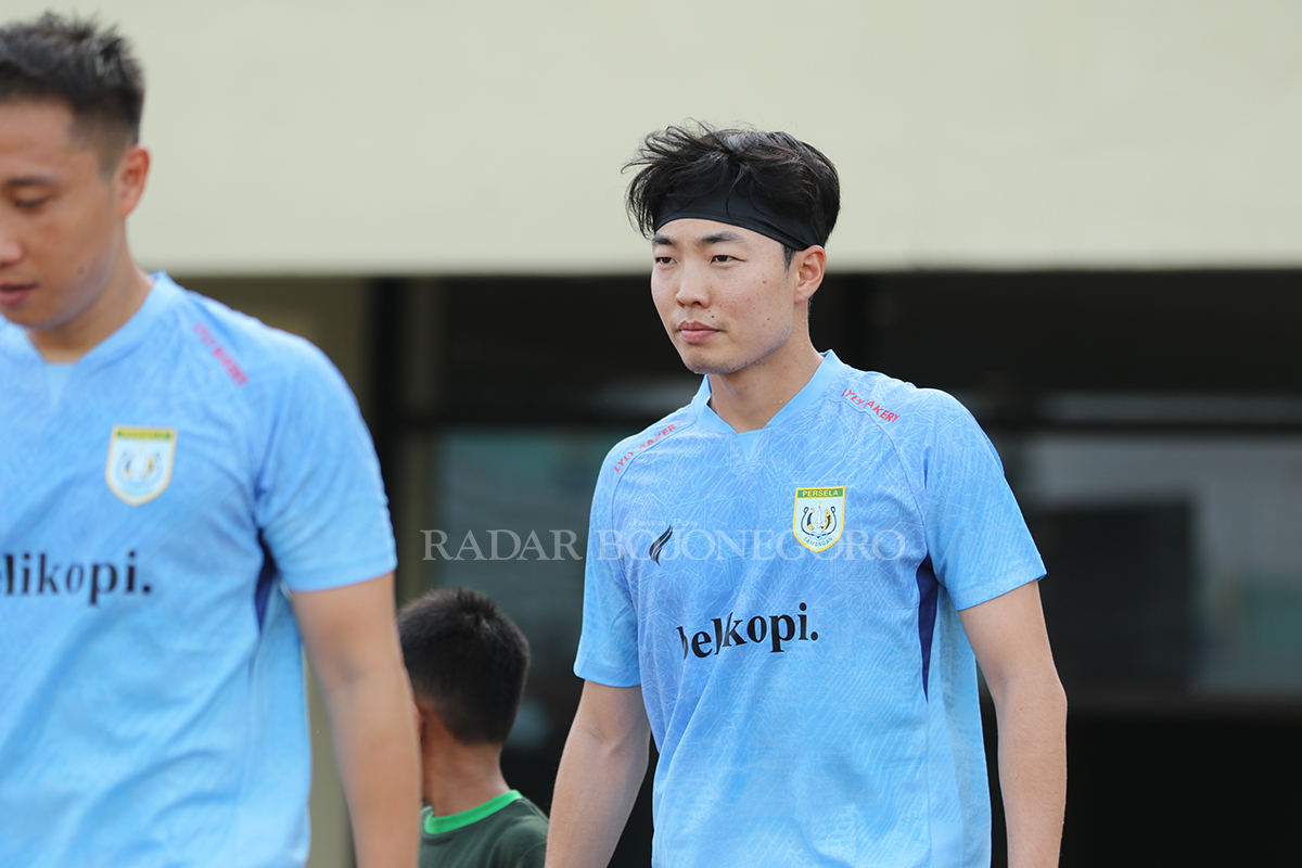 TERPENTING MENAG DULU: Kim do-Hyun diharapkan bisa jadi pembeda saat Persela melawan tuan rumah FC Bekasi City nanti sore (ANJAR DWI  PRADIPTA/RDR,LMG)