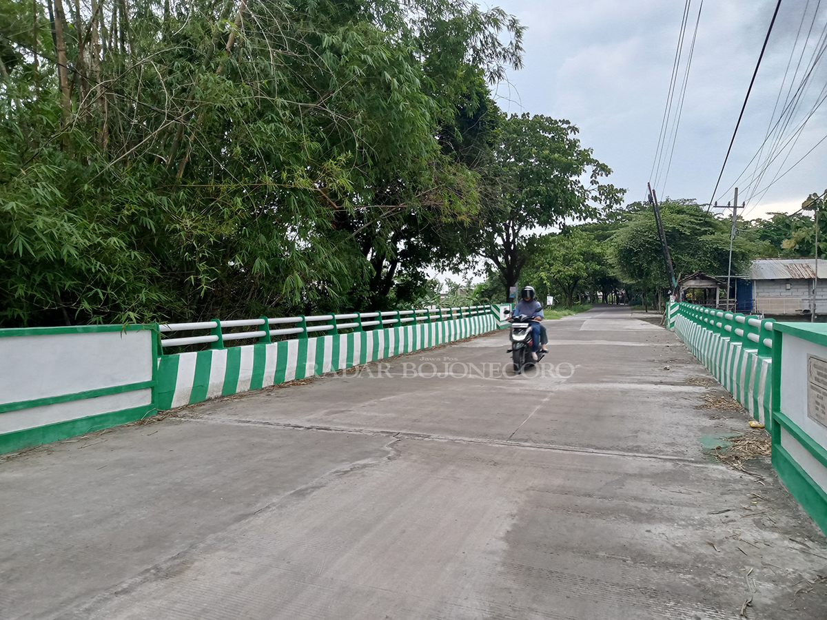 LANCAR: Akses jalan di Kecamatan Gayam sudah bagus, meningkatkan kesejahteraan warga. (IRVAN RAMaDHON/RADAR BOJONEGORO)