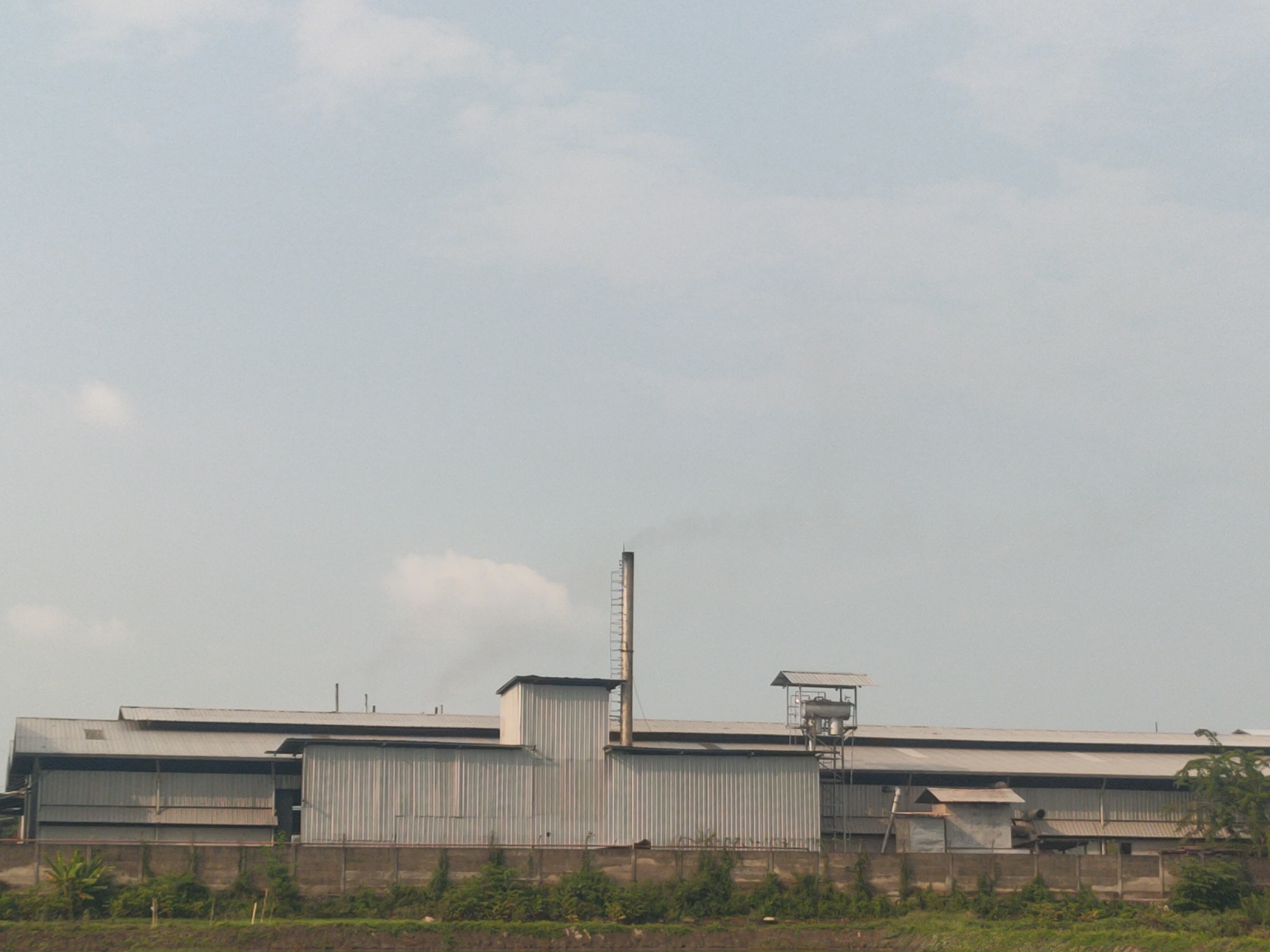 INDUSTRI DIGENJOT: Salah satu bangunan untuk industri di wilayah Kabupaten Lamongan. (IST/RDR.LMG)