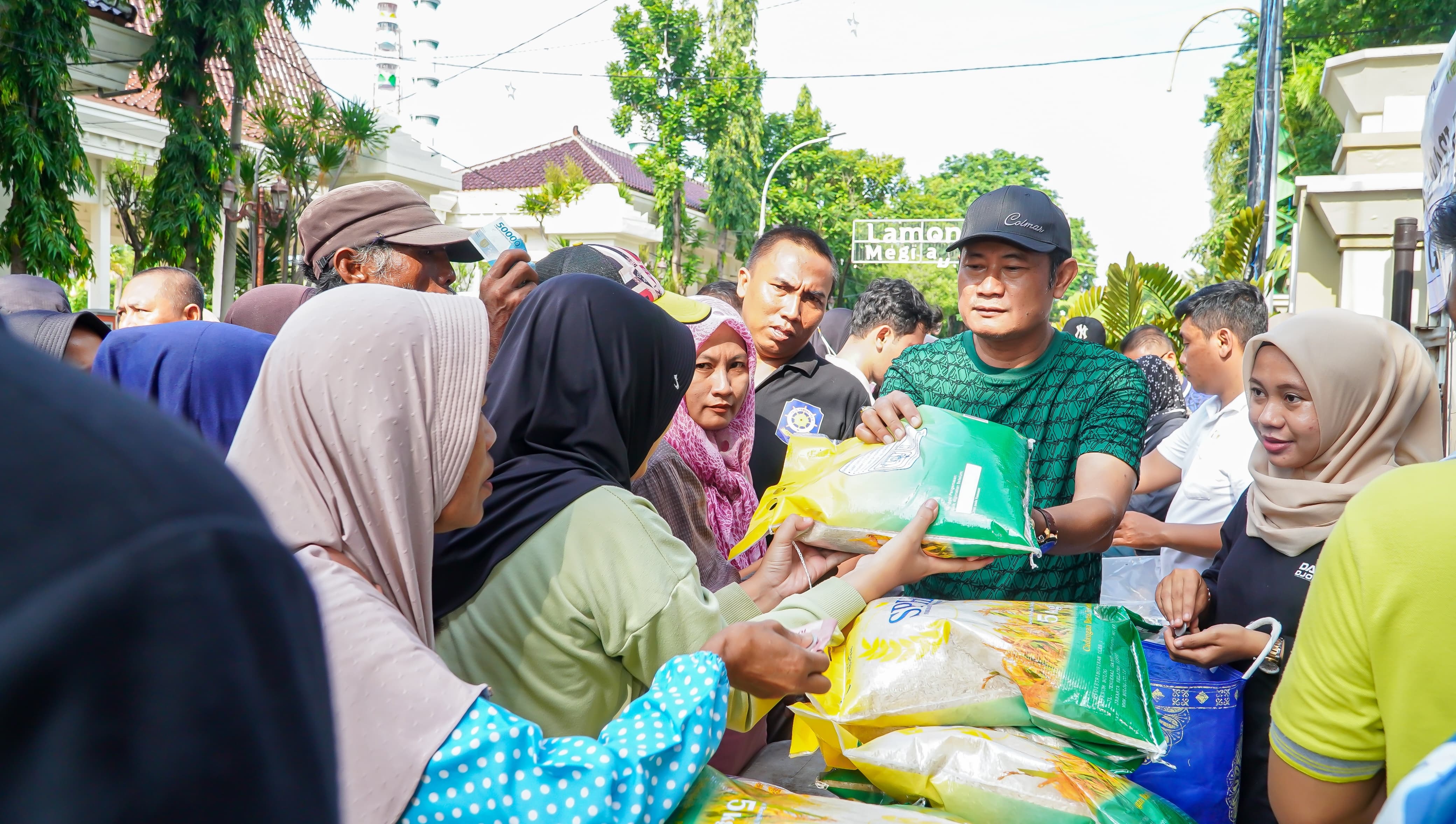 MERATA: Bupati Yes meminta agar OPM dilakukan lebih masif lagi. (IST/RDR.LMG)