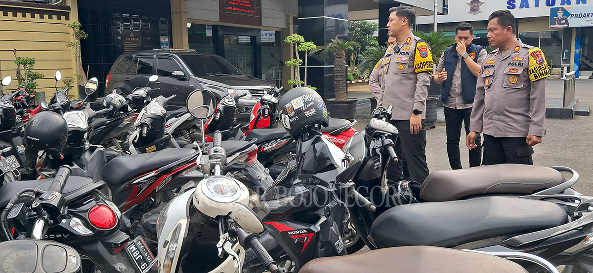 KENA TILANG: Motor &ndash; motor yang digunakan konvoi Selasa malam di jalan Karanggeneng  - Sukodadi. (GAMAL A/RDR.LMG)