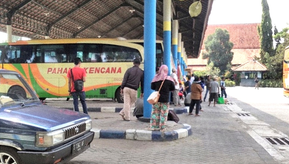 Terminal Rajekwesi Bojonegoro