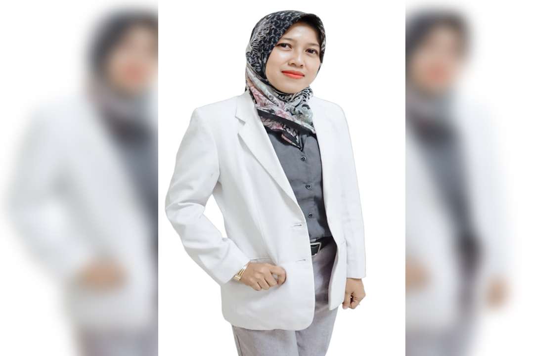 dr Dyah Maya Sari Dokter Penyakit Dalam di RSUD Ngimbang & RSUD dr Soegiri