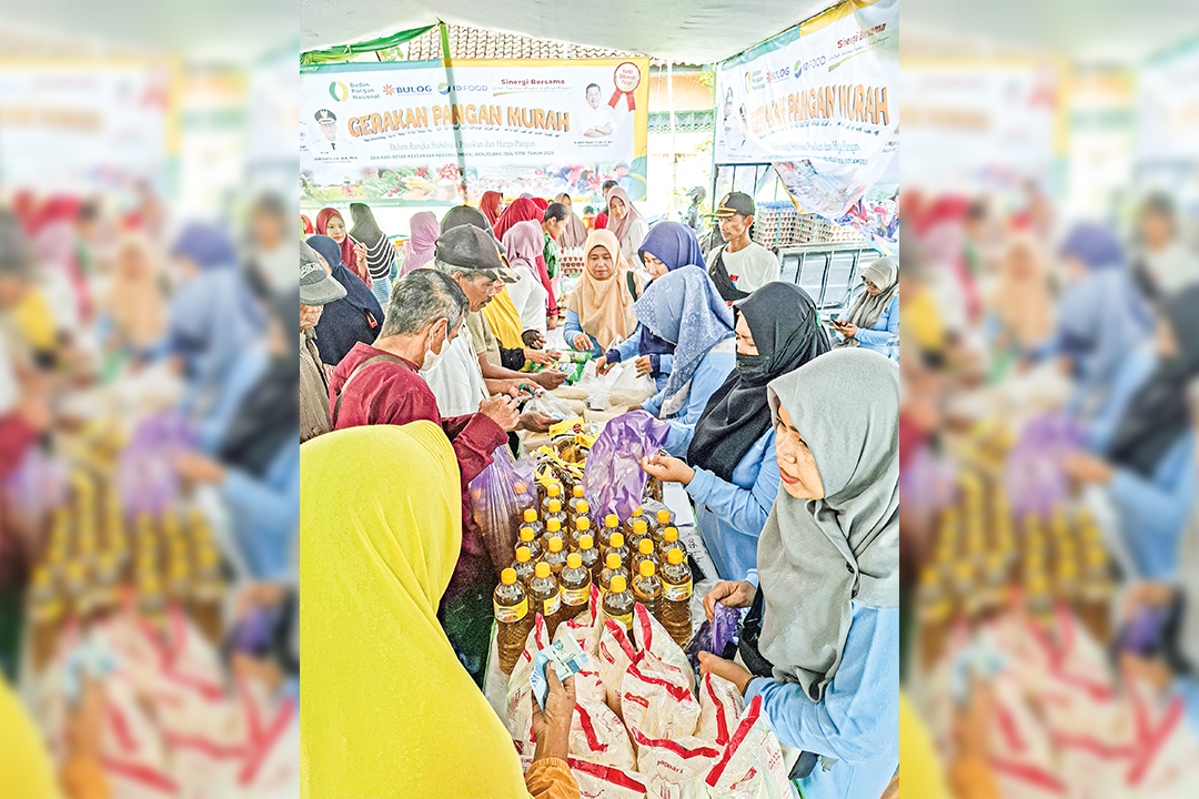 PASAR MURAH: DKPP menggelar gerakan pasar murah di Balai Desa Mojoranu, Kecamatan Dander Senin (1/4).