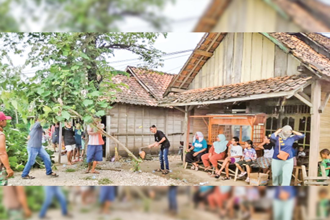 RESAH: Warga Dukuh Jape, Desa Sumberrejo, Kecamatan Randublatung resah terhadap aktivitas warung remang-remang. Warga hendak membongkar, namun diredam.