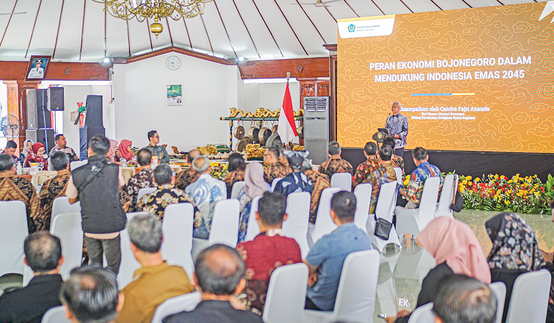 MENUJU INDONESIA EMAS: Kabupaten Bojonegoro menjadi tempat perdana membedah arah, potensi, dan peran ekonomi Bojonegoro dalam perekonomian Jawa Timur (Jatim) menuju Indonesia emas 2045.