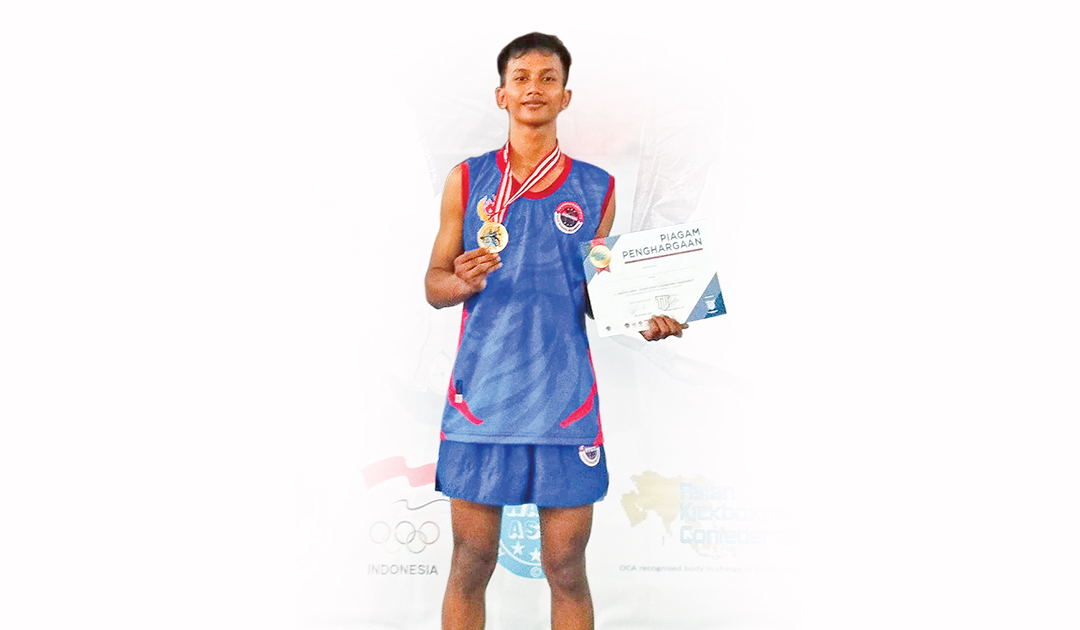 HARUMKAN BOJONEGORO: Bayu Dirgantara mengharumkan nama Bojonegoro, karena meraih meraih Juara 1 Kelas 49 kilogram (kg) Junior Putra Tatami Sports Kick Boxing Tournament.